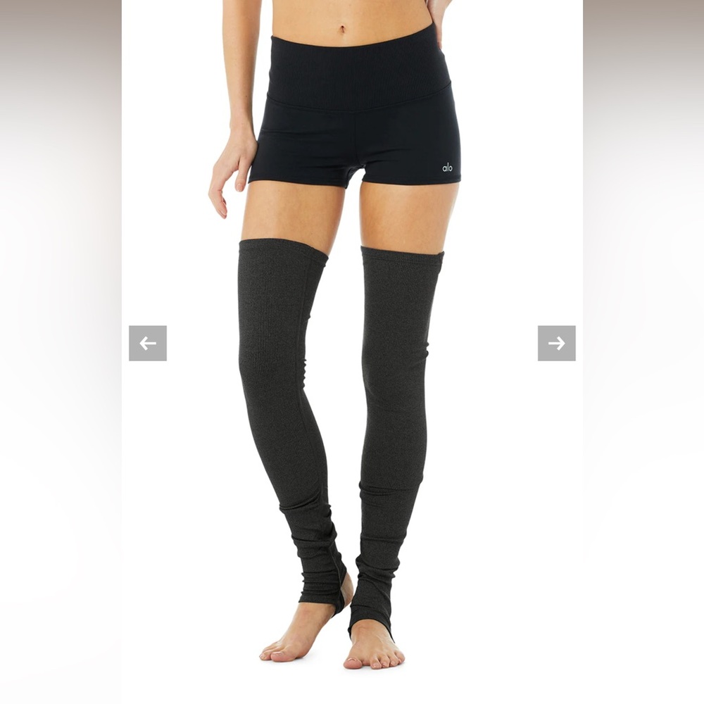 Alo Goddess Leg Warmer - Black